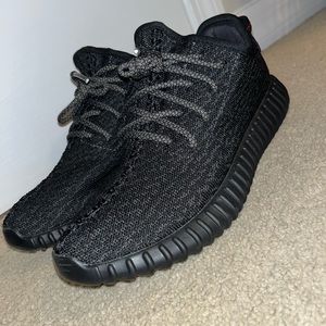 Yeezy Boost 350 Pirate Black